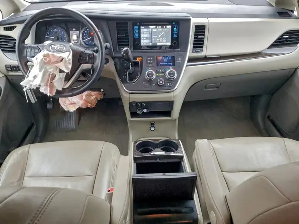 5TDYZ3DC2HS845794 2017 TOYOTA SIENNA - Image 8