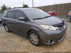 5TDYZ3DC2HS855659 2017 TOYOTA SIENNA