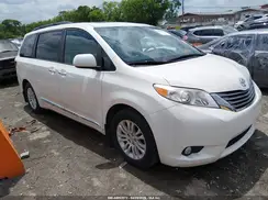 5TDYZ3DC2HS856861 2017 TOYOTA SIENNA