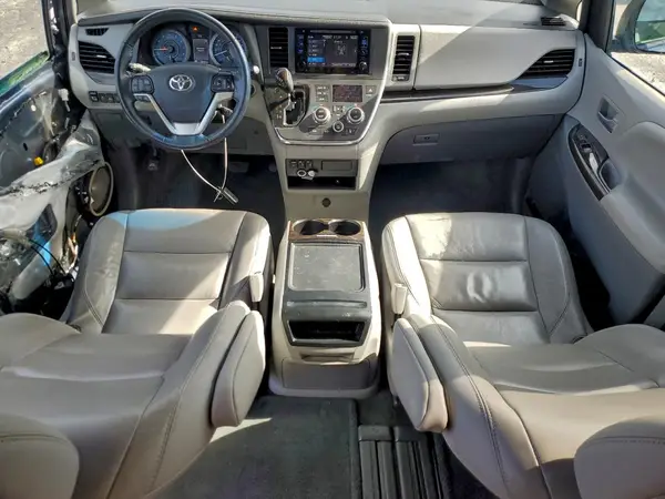 5TDYZ3DC2HS872381 2017 TOYOTA SIENNA - Image 8