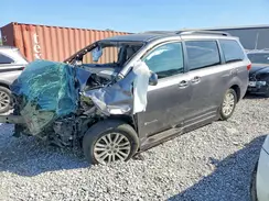 5TDYZ3DC2HS881386 2017 TOYOTA SIENNA