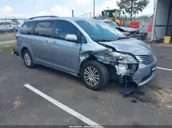 5TDYZ3DC2HS900535 2017 TOYOTA SIENNA