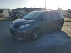 5TDYZ3DC2JS911945 2018 TOYOTA SIENNA