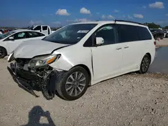 5TDYZ3DC2JS912111 2018 TOYOTA SIENNA