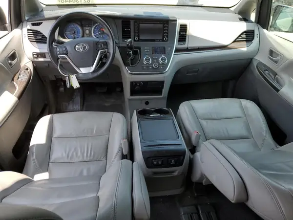 5TDYZ3DC2JS915820 2018 TOYOTA SIENNA - Image 8