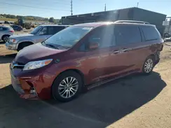 5TDYZ3DC2JS916482 2018 TOYOTA SIENNA