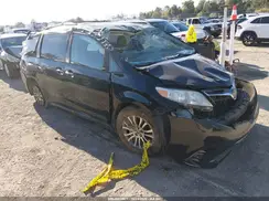 5TDYZ3DC2JS920984 2018 TOYOTA SIENNA