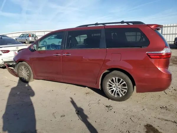 5TDYZ3DC2JS921181 2018 TOYOTA SIENNA - Image 2