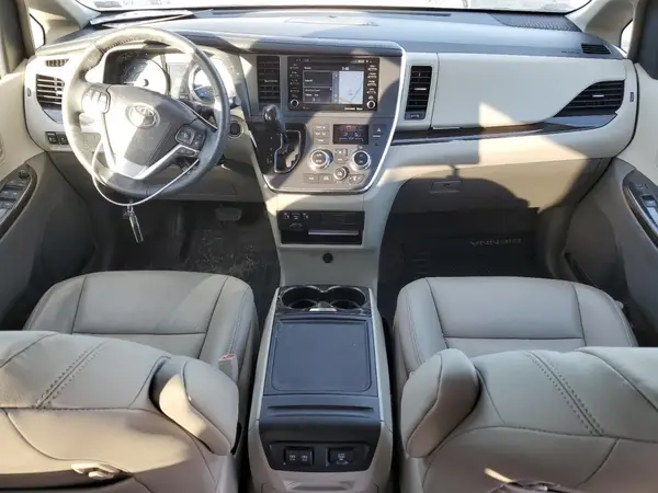 5TDYZ3DC2JS921181 2018 TOYOTA SIENNA - Image 8