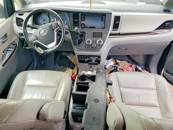 5TDYZ3DC2JS923402 2018 TOYOTA SIENNA - Image 8