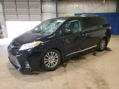 5TDYZ3DC2JS929121 2018 TOYOTA SIENNA
