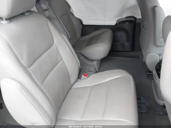 5TDYZ3DC2JS931273 2018 TOYOTA SIENNA - Image 8