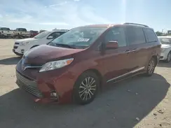 5TDYZ3DC2JS938014 2018 TOYOTA SIENNA