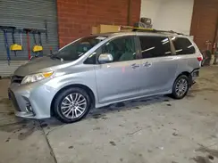 5TDYZ3DC2JS943522 2018 TOYOTA SIENNA