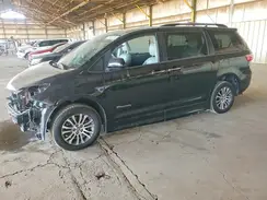 5TDYZ3DC2JS944122 2018 TOYOTA SIENNA