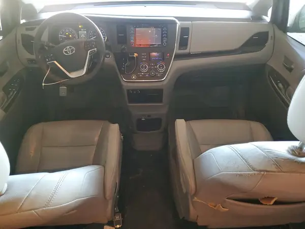 5TDYZ3DC2JS944122 2018 TOYOTA SIENNA - Image 8