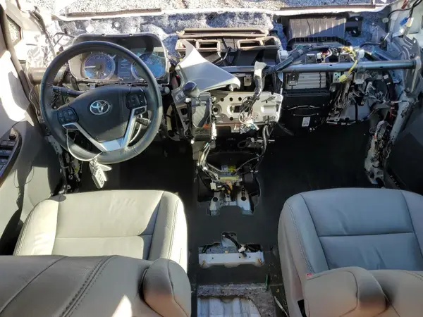 5TDYZ3DC2JS954973 2018 TOYOTA SIENNA - Image 8