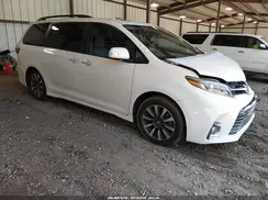 5TDYZ3DC2JS959994 2018 TOYOTA SIENNA