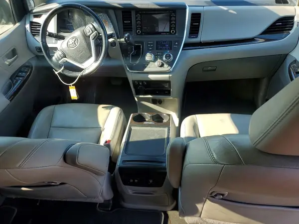 5TDYZ3DC2JS960353 2018 TOYOTA SIENNA - Image 8