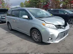 5TDYZ3DC2KS003304 2019 TOYOTA SIENNA