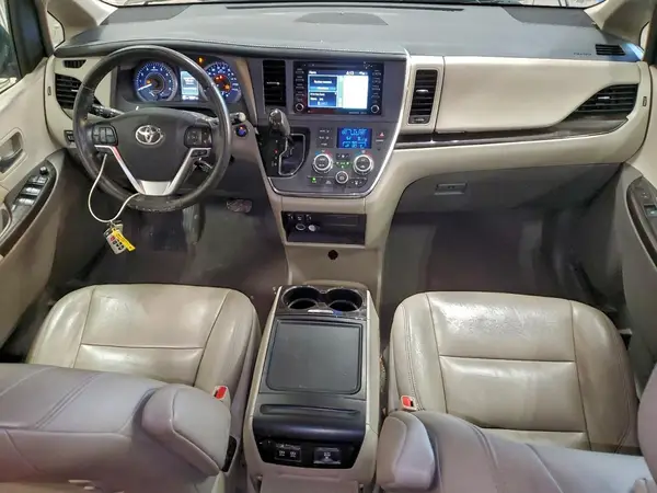 5TDYZ3DC2KS004680 2019 TOYOTA SIENNA - Image 8