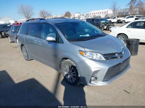 5TDYZ3DC2KS011290 2019 TOYOTA SIENNA - Image 1