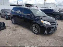 5TDYZ3DC2KS011564 2019 TOYOTA SIENNA