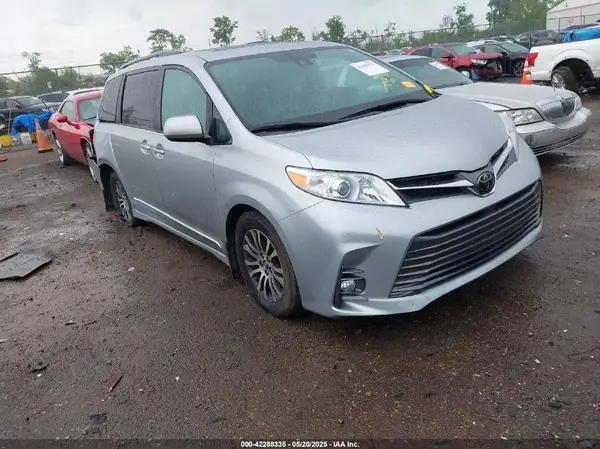 5TDYZ3DC2KS018742 2019 TOYOTA SIENNA - Image 1