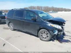 5TDYZ3DC2KS966378 2019 TOYOTA SIENNA