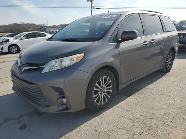 5TDYZ3DC2KS973573 2019 TOYOTA SIENNA - Image 1