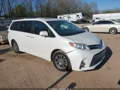 5TDYZ3DC2KS976862 2019 TOYOTA SIENNA