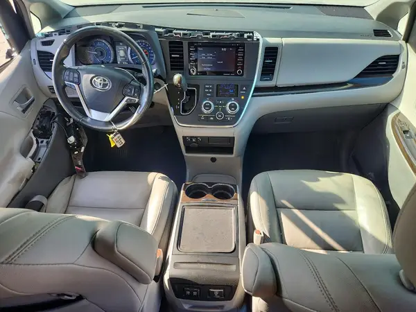 5TDYZ3DC2KS983360 2019 TOYOTA SIENNA - Image 8