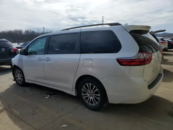 5TDYZ3DC2LS023604 2020 TOYOTA SIENNA - Image 2