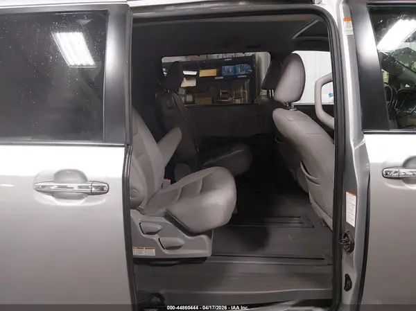 5TDYZ3DC2LS053735 2020 TOYOTA SIENNA - Image 8