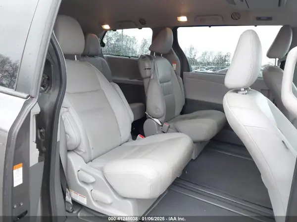 5TDYZ3DC2LS055047 2020 TOYOTA SIENNA - Image 8