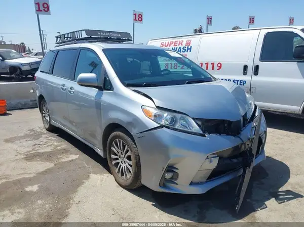 5TDYZ3DC2LS060071 2020 TOYOTA SIENNA - Image 1