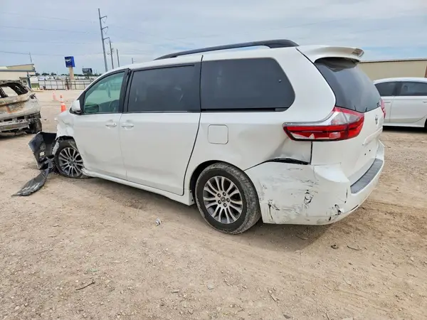 5TDYZ3DC2LS062970 2020 TOYOTA SIENNA - Image 2