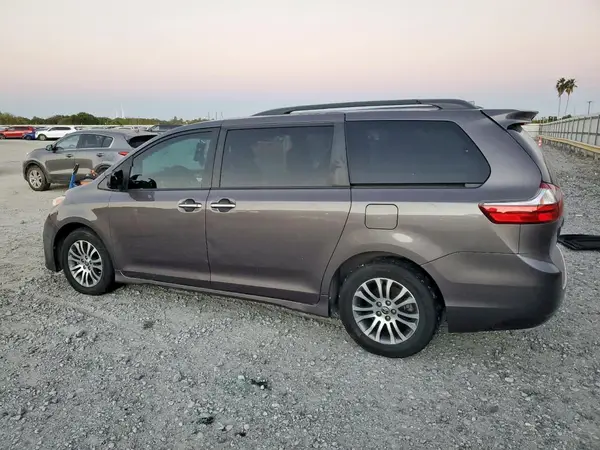 5TDYZ3DC2LS078599 2020 TOYOTA SIENNA - Image 2