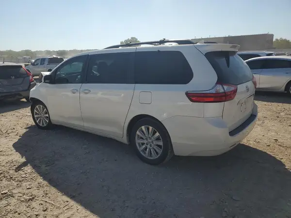 5TDYZ3DC3HS773942 2017 TOYOTA SIENNA - Image 2