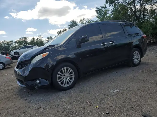 5TDYZ3DC3HS782169 2017 TOYOTA SIENNA - Image 1