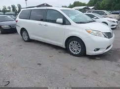 5TDYZ3DC3HS792362 2017 TOYOTA SIENNA