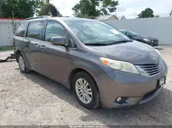 5TDYZ3DC3HS794306 2017 TOYOTA SIENNA