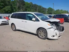 5TDYZ3DC3HS803652 2017 TOYOTA SIENNA