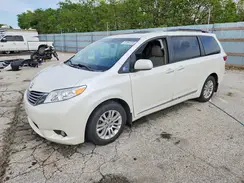 5TDYZ3DC3HS821214 2017 TOYOTA SIENNA