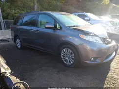 5TDYZ3DC3HS826946 2017 TOYOTA SIENNA