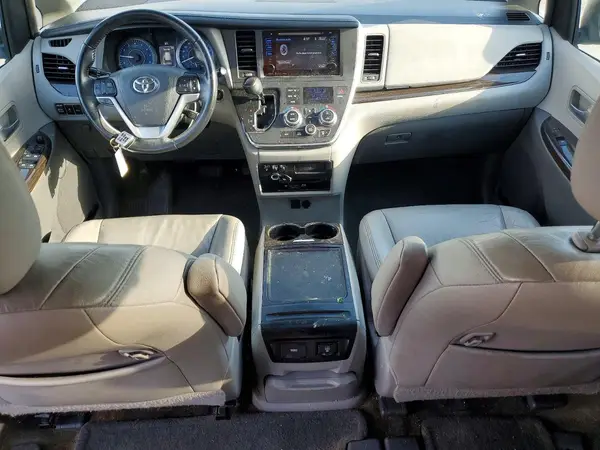 5TDYZ3DC3HS832892 2017 TOYOTA SIENNA - Image 8