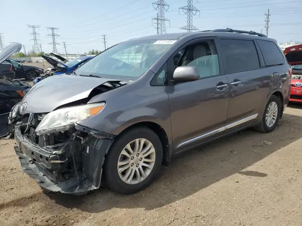 5TDYZ3DC3HS835789 2017 TOYOTA SIENNA - Image 1