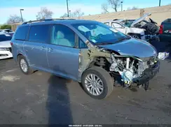 5TDYZ3DC3HS838417 2017 TOYOTA SIENNA