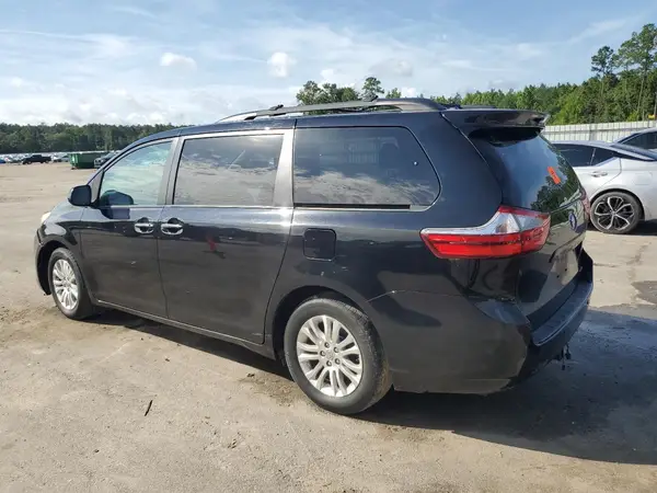 5TDYZ3DC3HS840488 2017 TOYOTA SIENNA - Image 2
