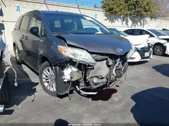 5TDYZ3DC3HS848610 2017 TOYOTA SIENNA
